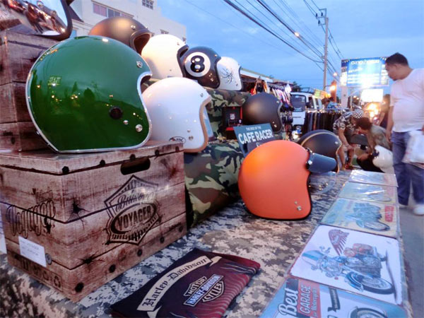 ตลาดนัดกลางคืน กรุงเทพฯ ตลาดนัดกลางคืน กรุงเทพฯ