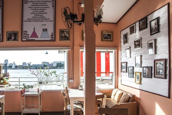 ร้านอาหารริมน้ำ ร้านอาหารริมน้ำ