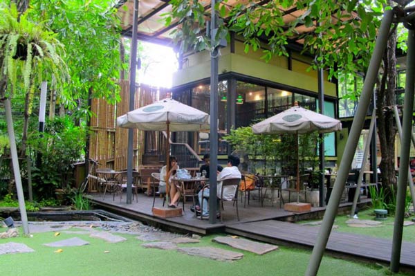 ร้านคาเฟ่ในสวน ร้านคาเฟ่ในสวน