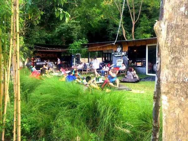 ร้านอาหารและกาแฟเชียงใหม่ ร้านอาหารและกาแฟเชียงใหม่