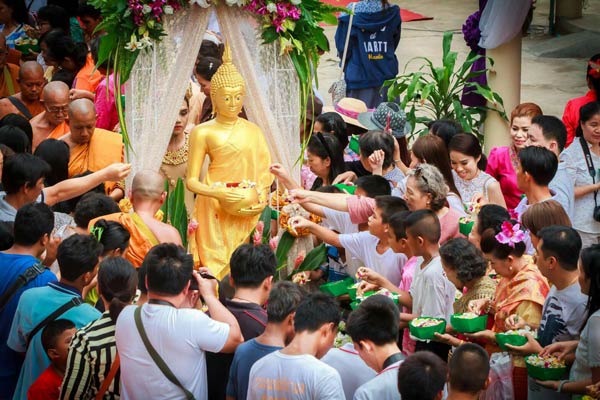 ประเพณียายดอกไม้ สิงห์บุรี ประเพณียายดอกไม้ สิงห์บุรี