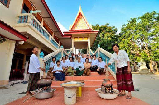 ประเพณียายดอกไม้ สิงห์บุรี ประเพณียายดอกไม้ สิงห์บุรี