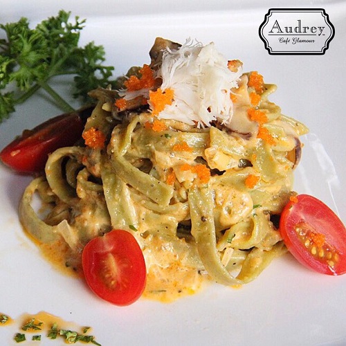 ร้านคนดัง ร้านคนดัง