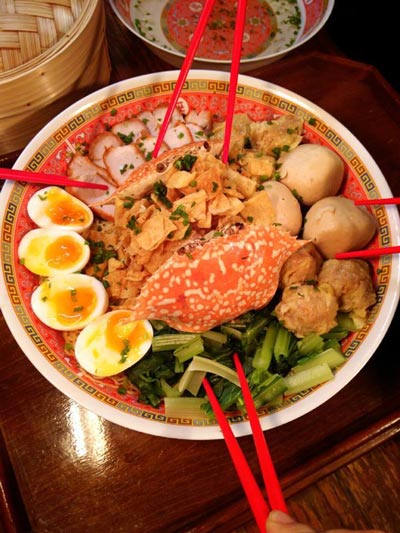 ร้านก๋วยเตี๋ยวชามยักษ์ ร้านก๋วยเตี๋ยวชามยักษ์