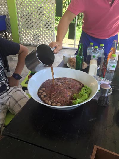 ร้านก๋วยเตี๋ยวชามยักษ์ ร้านก๋วยเตี๋ยวชามยักษ์