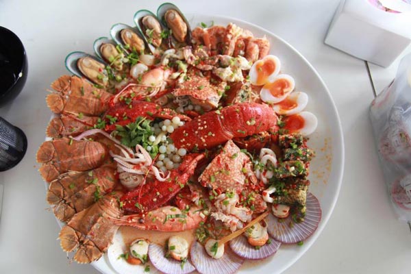 ร้านก๋วยเตี๋ยวชามยักษ์ ร้านก๋วยเตี๋ยวชามยักษ์