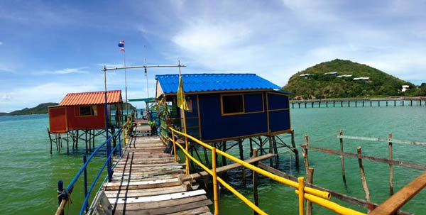 ที่พักราคาหลักร้อย ที่พักราคาหลักร้อย