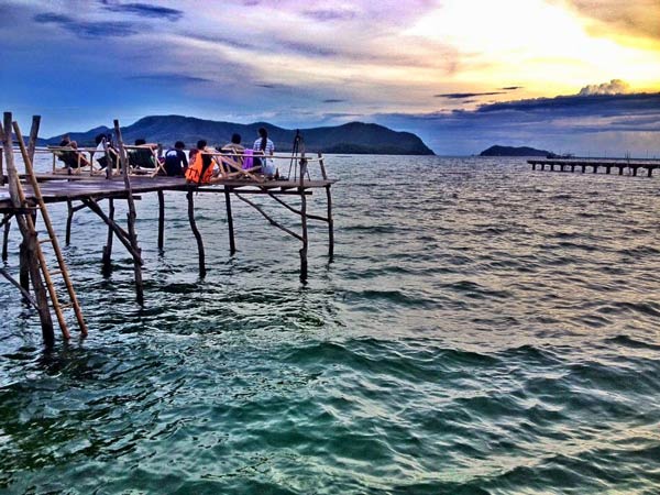 ที่พักราคาหลักร้อย ที่พักราคาหลักร้อย