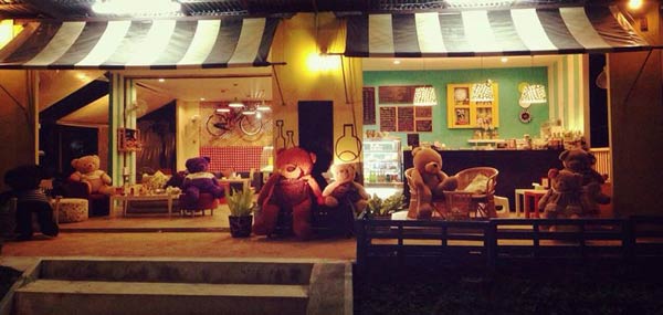 ร้านอาหารและคาเฟ่เกาะล้าน ร้านอาหารและคาเฟ่เกาะล้าน