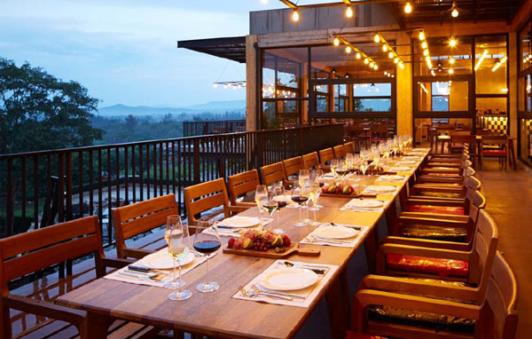 ร้านอาหารบรรยากาศโรแมนติก ใกล้กรุงเทพฯ ร้านอาหารบรรยากาศโรแมนติก ใกล้กรุงเทพฯ