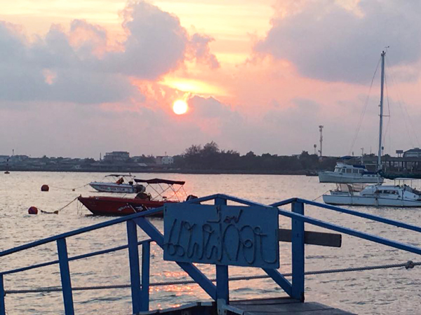 ที่พักกลางทะเล ที่พักกลางทะเล