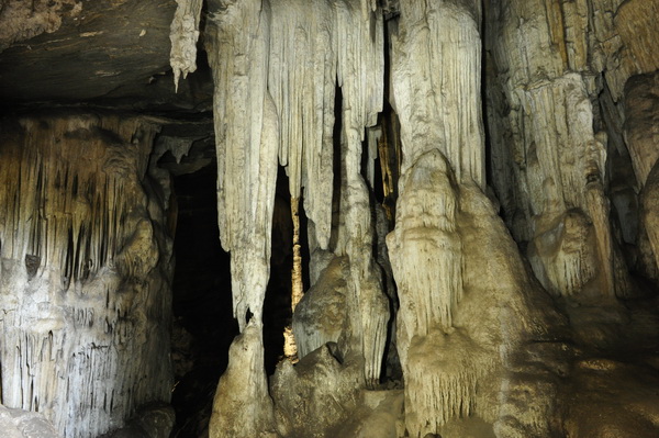 ถ้ำพุหวาย อุทัยธานี ถ้ำพุหวาย อุทัยธานี