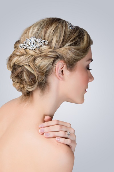 ทรงผมเจ้าสาวถักเปีย ทรงผมเจ้าสาวถักเปีย