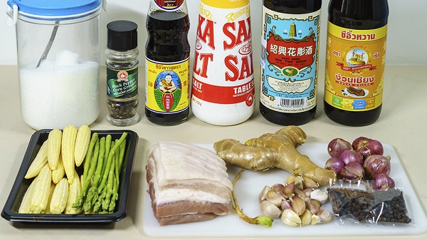หมูสามชั้นต้มซีอิ๊ว หมูสามชั้นต้มซีอิ๊ว