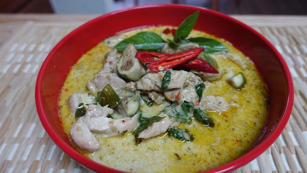 แกงเขียวหวานไก่ แกงเขียวหวานไก่