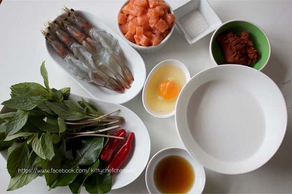 ห่ออหมกทะเลแซลมอนกุ้ง ห่ออหมกทะเลแซลมอนกุ้ง