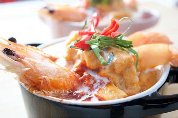 ห่ออหมกทะเลแซลมอนกุ้ง ห่ออหมกทะเลแซลมอนกุ้ง
