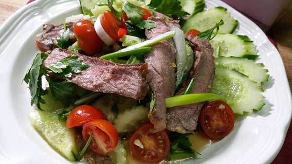 ยำเนื้อย่าง ยำเนื้อย่าง