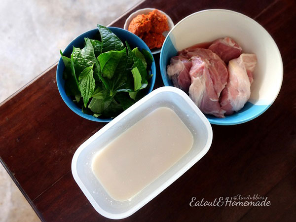 แกงคั่วหมูย่างกับใบชะพลู แกงคั่วหมูย่างกับใบชะพลู