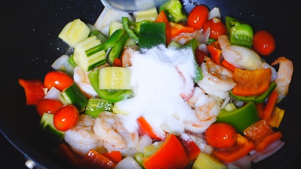 ผัดเปรี้ยวหวานกุ้ง ผัดเปรี้ยวหวานกุ้ง