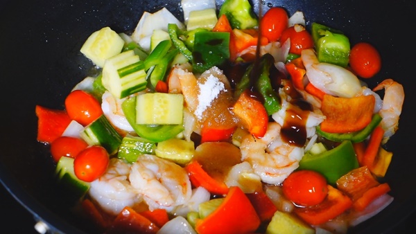 ผัดเปรี้ยวหวานกุ้ง ผัดเปรี้ยวหวานกุ้ง