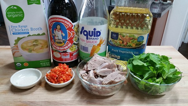 ผัดกะเพราเป็ดพะโล้ ผัดกะเพราเป็ดพะโล้
