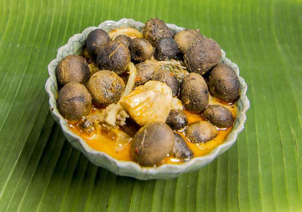 แกงเห็ดเผาะใบมะขามอ่อน แกงเห็ดเผาะใบมะขามอ่อน