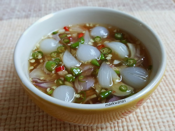 กุ้งทอดกระเทียมพริกไทย กุ้งทอดกระเทียมพริกไทย
