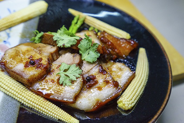 หมูสามชั้นต้มซีอิ๊ว หมูสามชั้นต้มซีอิ๊ว