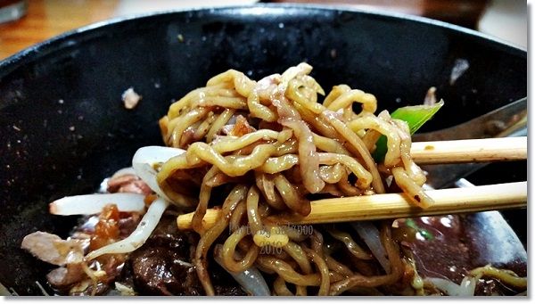 ก๋วยเตี๋ยวเนื้อตุ๋น ก๋วยเตี๋ยวเนื้อตุ๋น