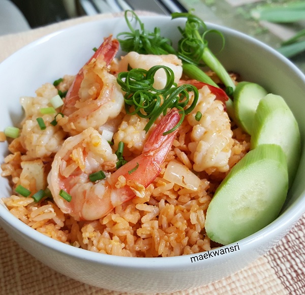 ข้าวผัดซอสเย็นตาโฟ ข้าวผัดซอสเย็นตาโฟ