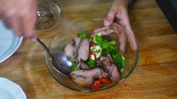 ยำเนื้อย่าง ยำเนื้อย่าง