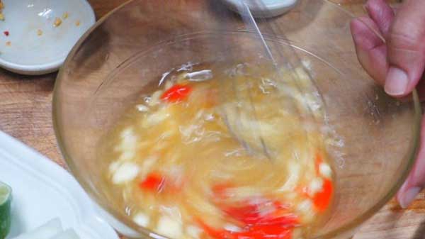 ยำเนื้อย่าง ยำเนื้อย่าง