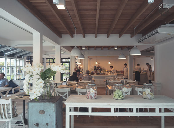 Cafe Cafe