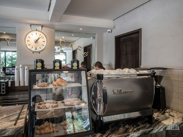 Cafe Cafe
