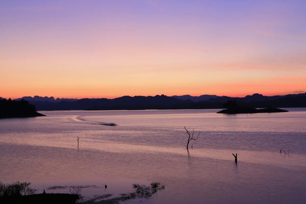 สถานที่กางเต็นท์ สถานที่กางเต็นท์