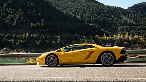 Lamborghini Aventador S Coupé 2017 Lamborghini Aventador S Coupé 2017