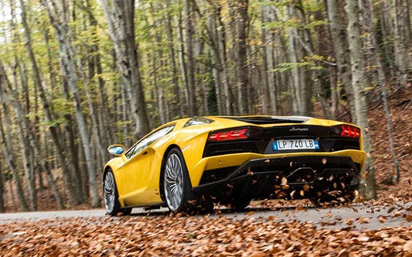 Lamborghini Aventador S Coupé 2017 Lamborghini Aventador S Coupé 2017