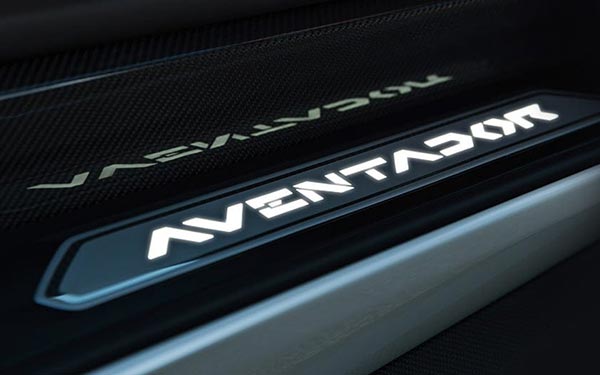 Lamborghini Aventador S Coupé 2017 Lamborghini Aventador S Coupé 2017