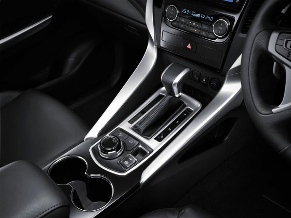 Mitsubishi Pajero Sport 2017 GT-Premium 4WD Mitsubishi Pajero Sport 2017 GT-Premium 4WD