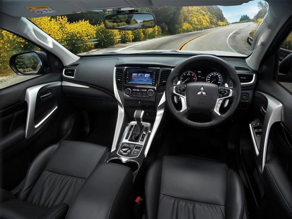 Mitsubishi Pajero Sport 2017 GT-Premium 4WD Mitsubishi Pajero Sport 2017 GT-Premium 4WD