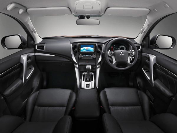 Mitsubishi Pajero Sport 2017 GT-Premium 4WD Mitsubishi Pajero Sport 2017 GT-Premium 4WD