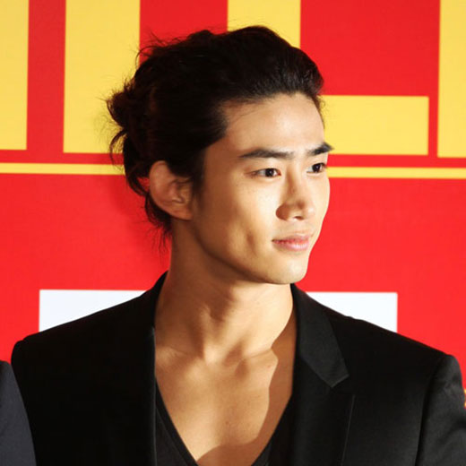 ทรงผมผู้ชายผมยาว ทรงผมผู้ชายผมยาว