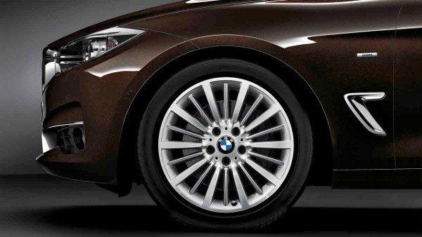 BMW 330e Luxury BMW 330e Luxury
