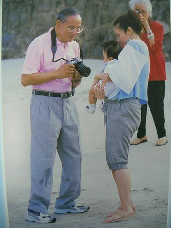 พระบาทสมเด็จพระเจ้าอยู่หัว พระบาทสมเด็จพระเจ้าอยู่หัว