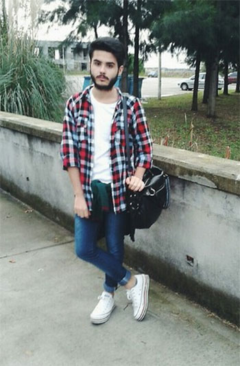 เสื้อสีขาวผู้ชาย เสื้อสีขาวผู้ชาย