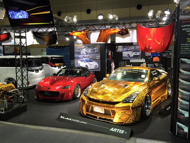 Kuhl Racing Engraved Nissan GT-R Kuhl Racing Engraved Nissan GT-R