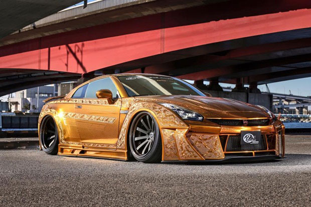 Kuhl Racing Engraved Nissan GT-R Kuhl Racing Engraved Nissan GT-R