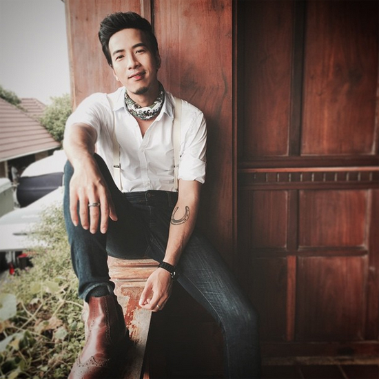 ดาราชายเซอร์ๆ ดาราชายเซอร์ๆ
