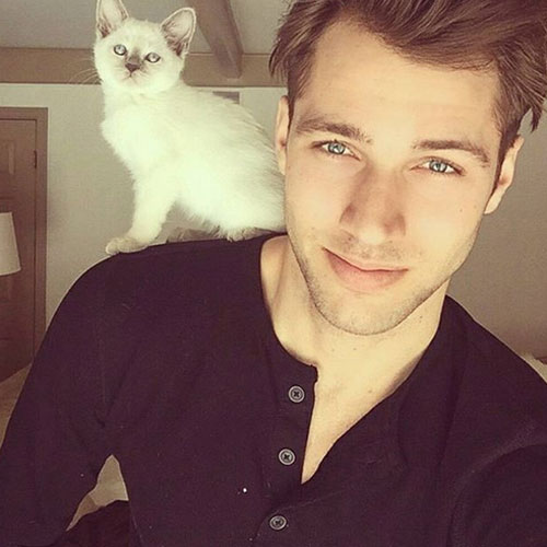 หนุ่มหล่อกับแมว หนุ่มหล่อกับแมว